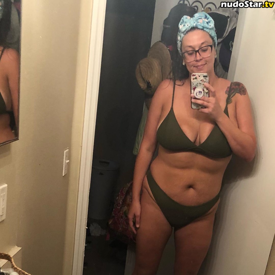 Chelseaballor Tallandnerdymom Tallnerdywoman Nude Onlyfans Photo