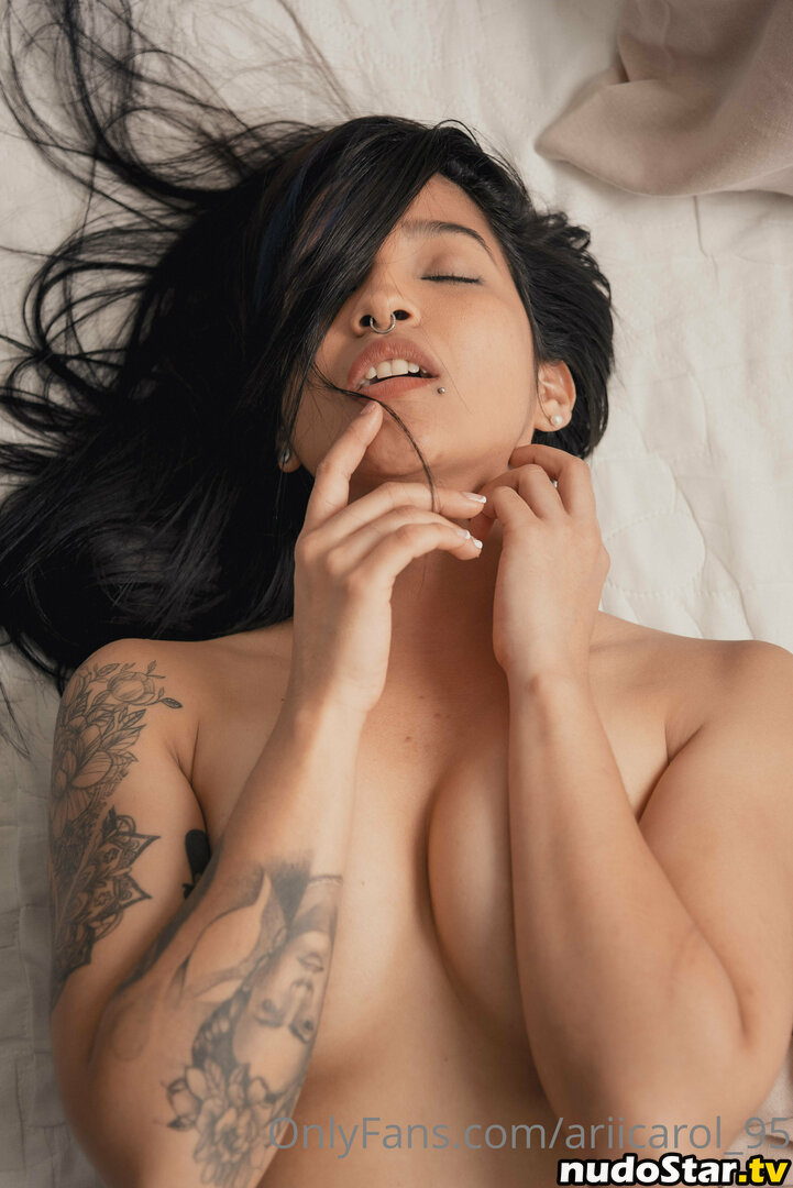 Adriana Hernandez / adriana_v_hernandez / ariicarol_95 Nude OnlyFans Leaked Photo #6
