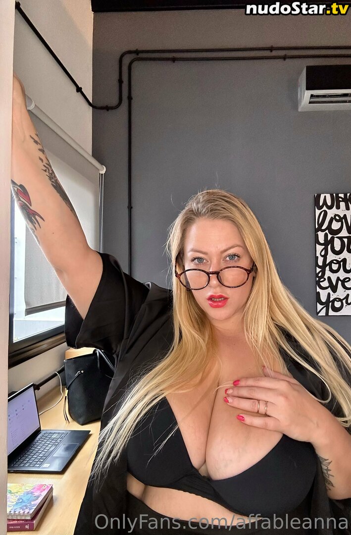 Affableanna / affanzanila Nude OnlyFans Leaked Photo #17