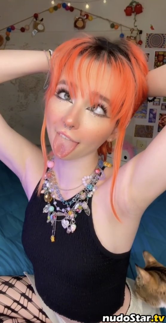 Ahegao / Drool Girls / Long Tongue / ahegaoselfies / lovelucy Nude OnlyFans Leaked Photo #167