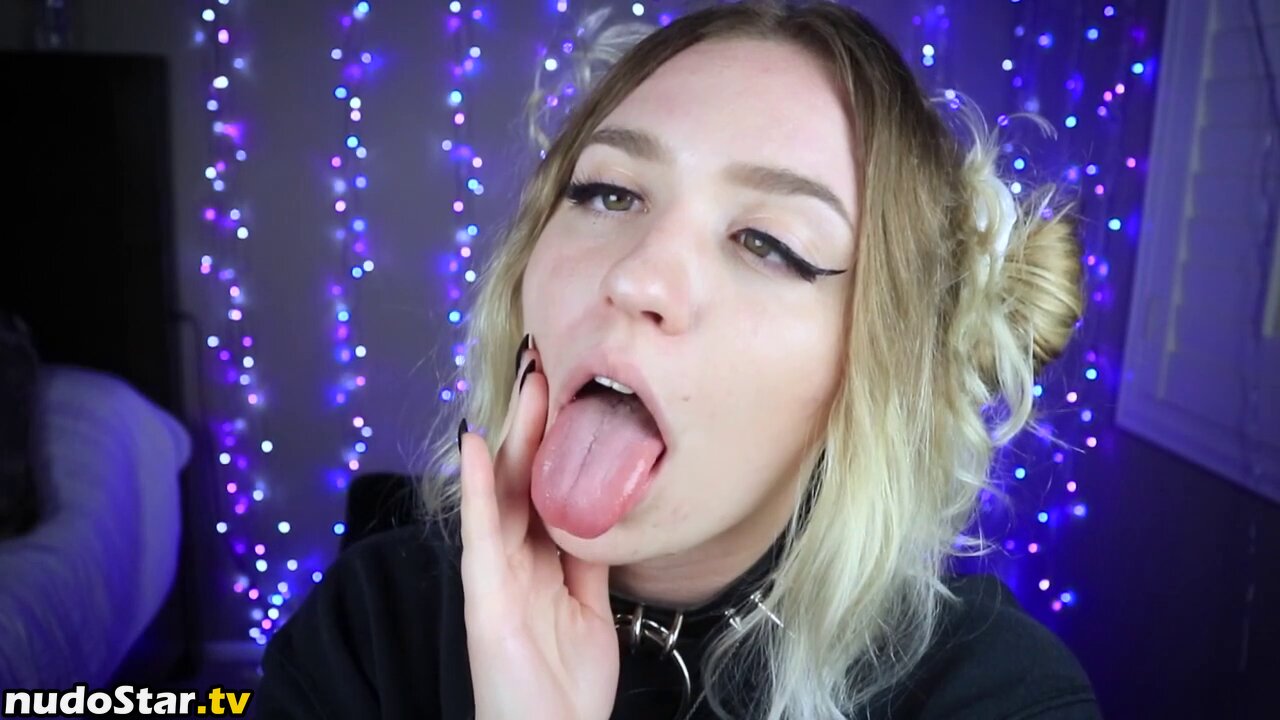 Ahegao / Drool Girls / Long Tongue / ahegaoselfies / lovelucy Nude OnlyFans Leaked Photo #335