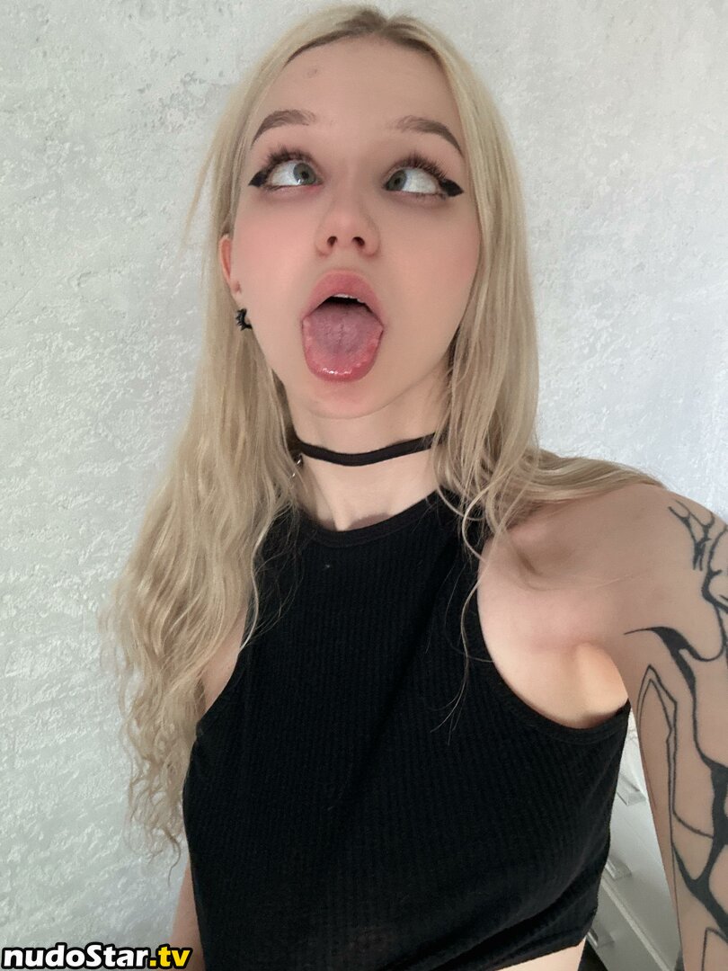 Ahegao / Drool Girls / Long Tongue / ahegaoselfies / lovelucy Nude OnlyFans Leaked Photo #365