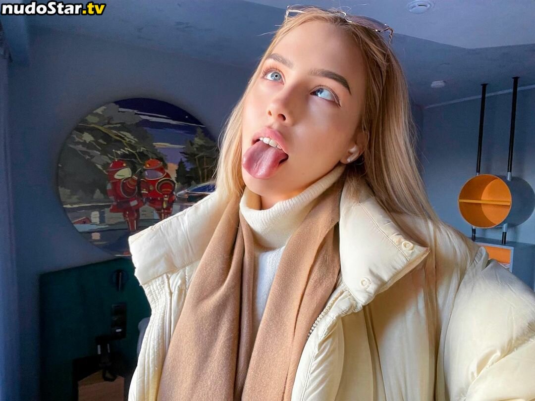 Ahegao / Drool Girls / Long Tongue / ahegaoselfies / lovelucy Nude OnlyFans Leaked Photo #576