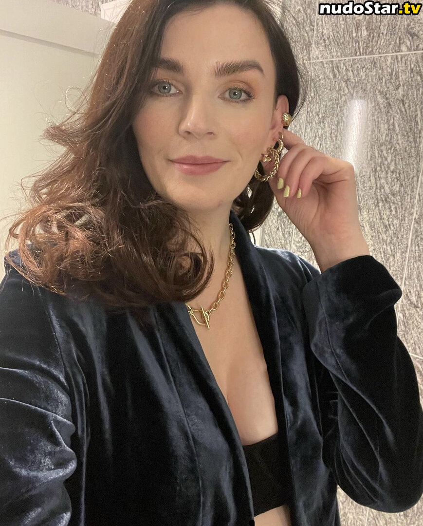 Aisling Bea / baby_aisling / weemissbea Nude OnlyFans Leaked Photo #32