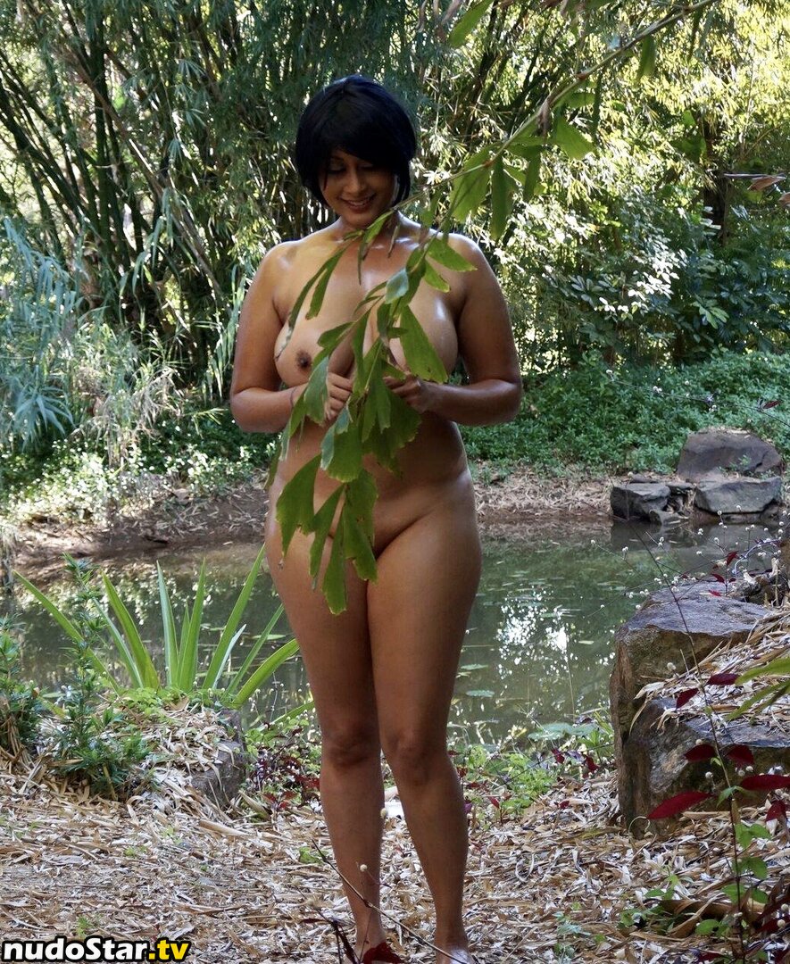Actress / Aiysha Saagar / Indian Singer / Pornstar / aiyshasaagar / theaiyshasaagar Nude OnlyFans Leaked Photo #23