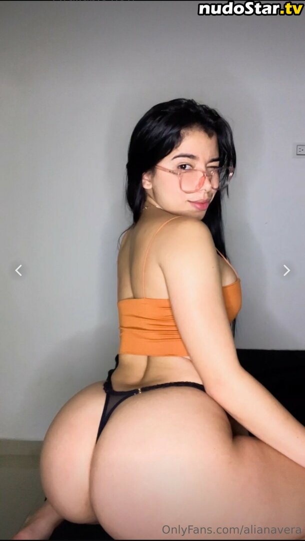 Aliana Vera / alianavera / alianaveraa Nude OnlyFans Leaked Photo #8