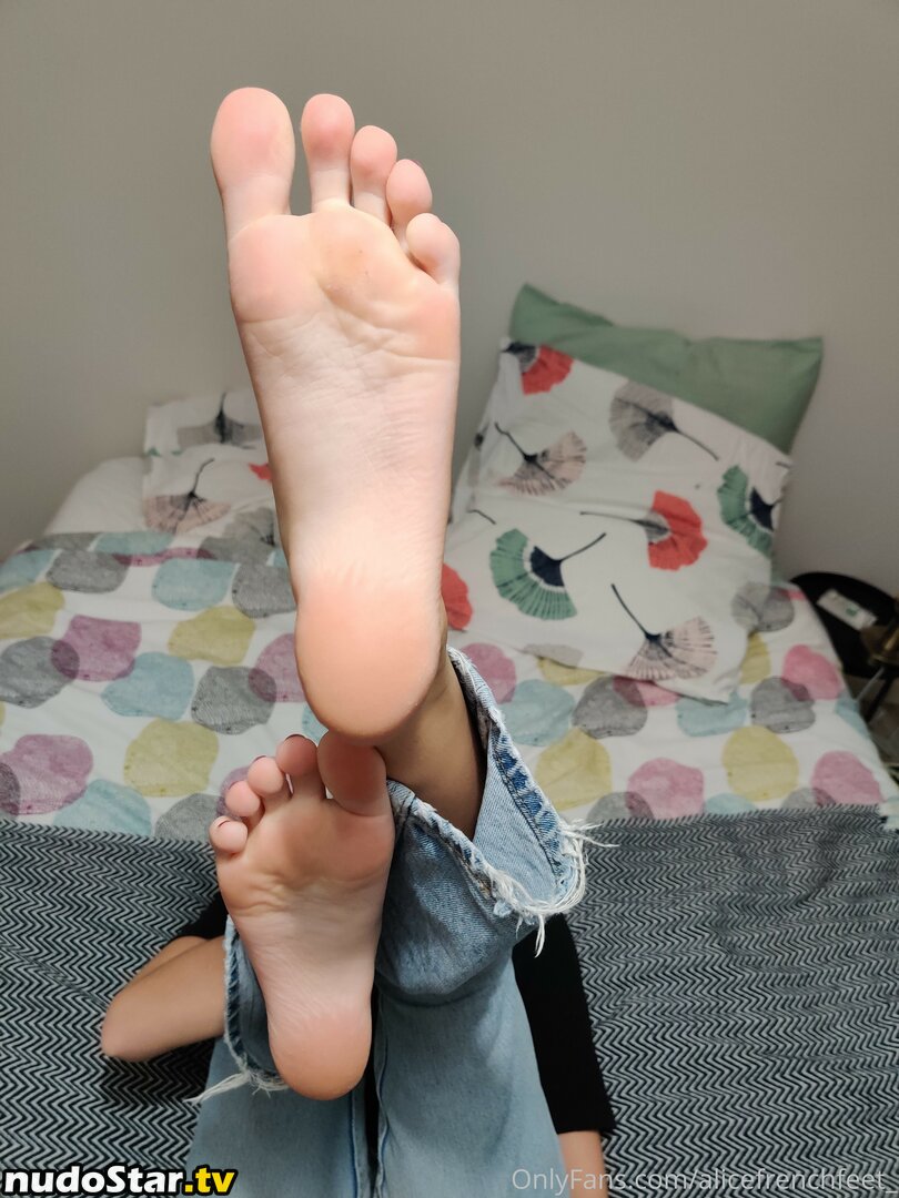 alice.frenchfeet / alicefrenchfeet Nude OnlyFans Leaked Photo #96