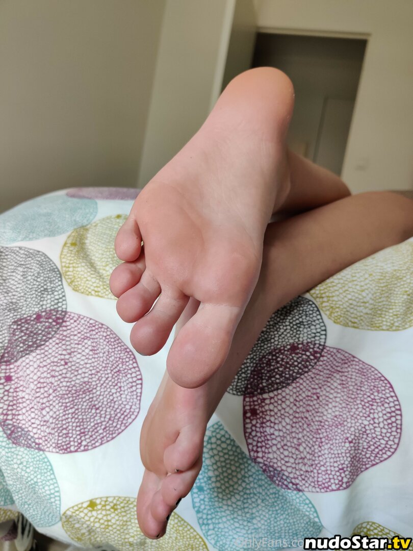 alice.frenchfeet / alicefrenchfeet Nude OnlyFans Leaked Photo #165