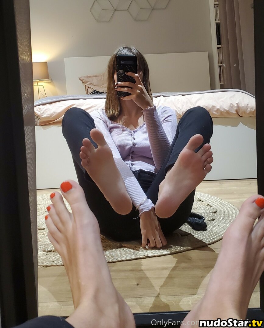 alice.frenchfeet / alicefrenchfeet Nude OnlyFans Leaked Photo #209