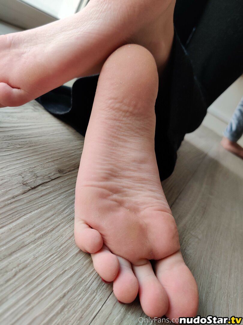 alice.frenchfeet / alicefrenchfeet Nude OnlyFans Leaked Photo #244