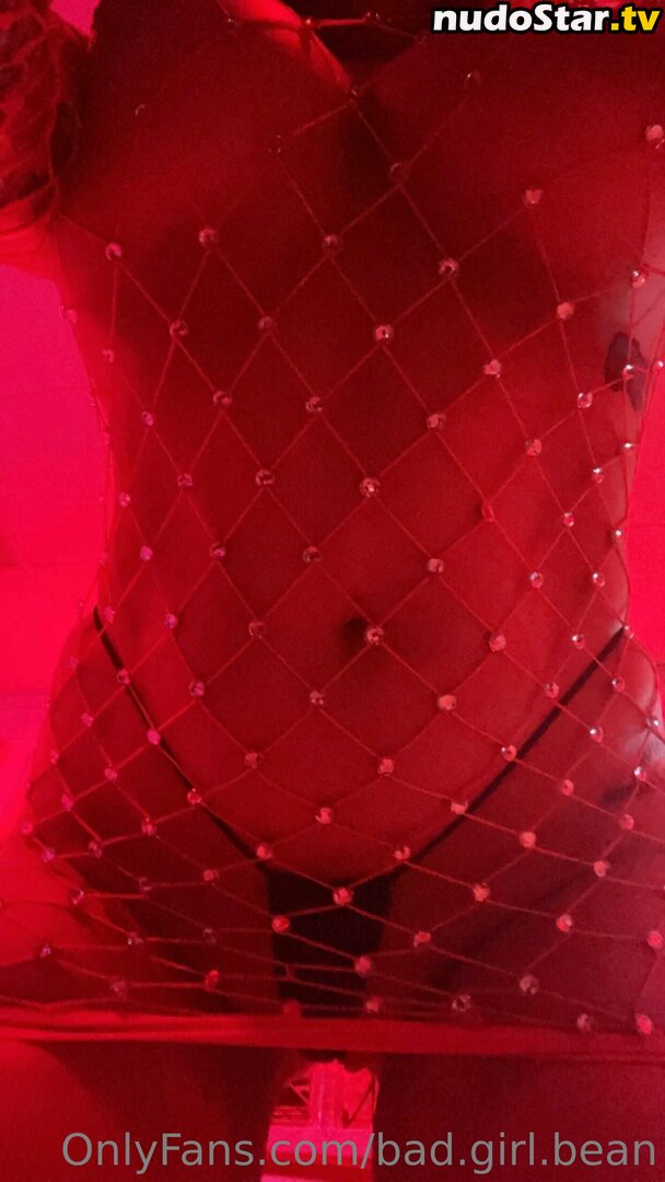 Alicia Bean / Alicia Costello / BikiniBeansKent / liciacostello / wholelattelove Nude OnlyFans Leaked Photo #29