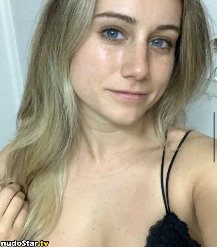 Alinabell4406 Nude OnlyFans Leaked Photo #2