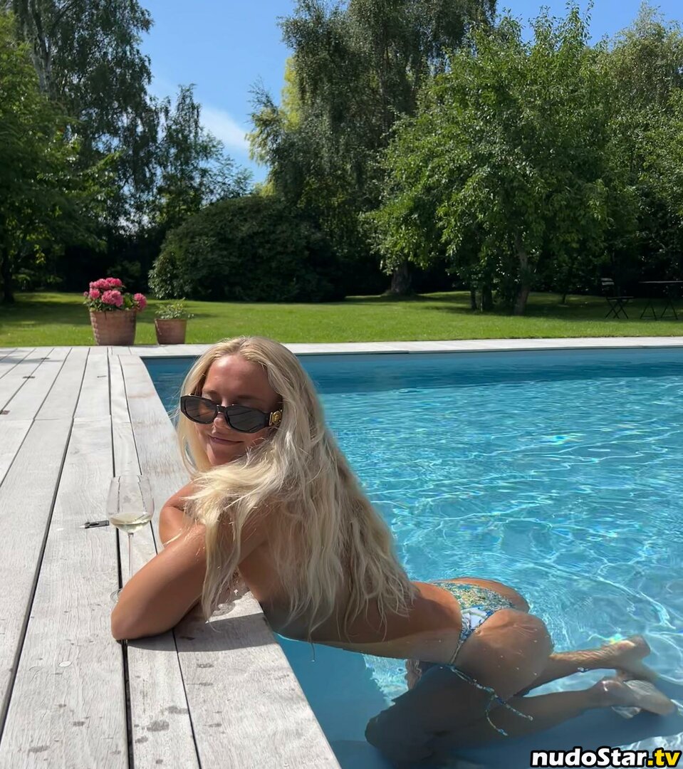 Amalie Mikkelsen / amaliemik Nude OnlyFans Leaked Photo #10