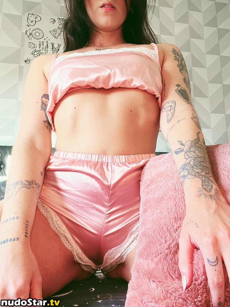 Amanda Kühl / Oisedai / amandakuhl Nude OnlyFans Leaked Photo #16