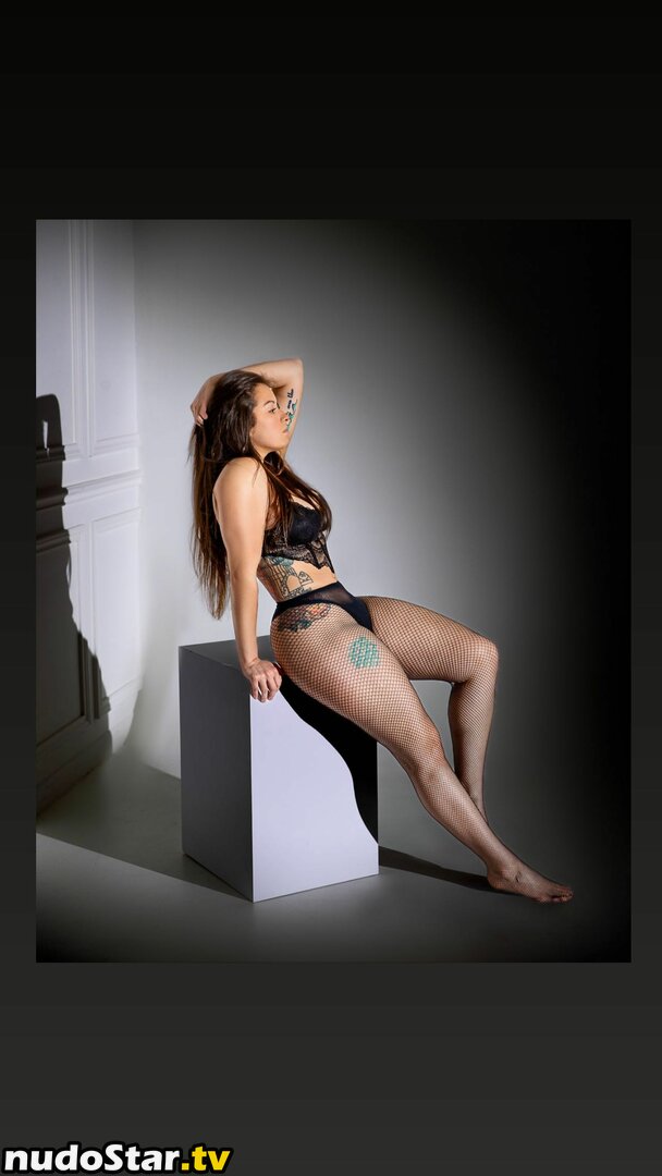 Amanda Michelle / amandaamcxox / amanndaaxox Nude OnlyFans Leaked Photo #8