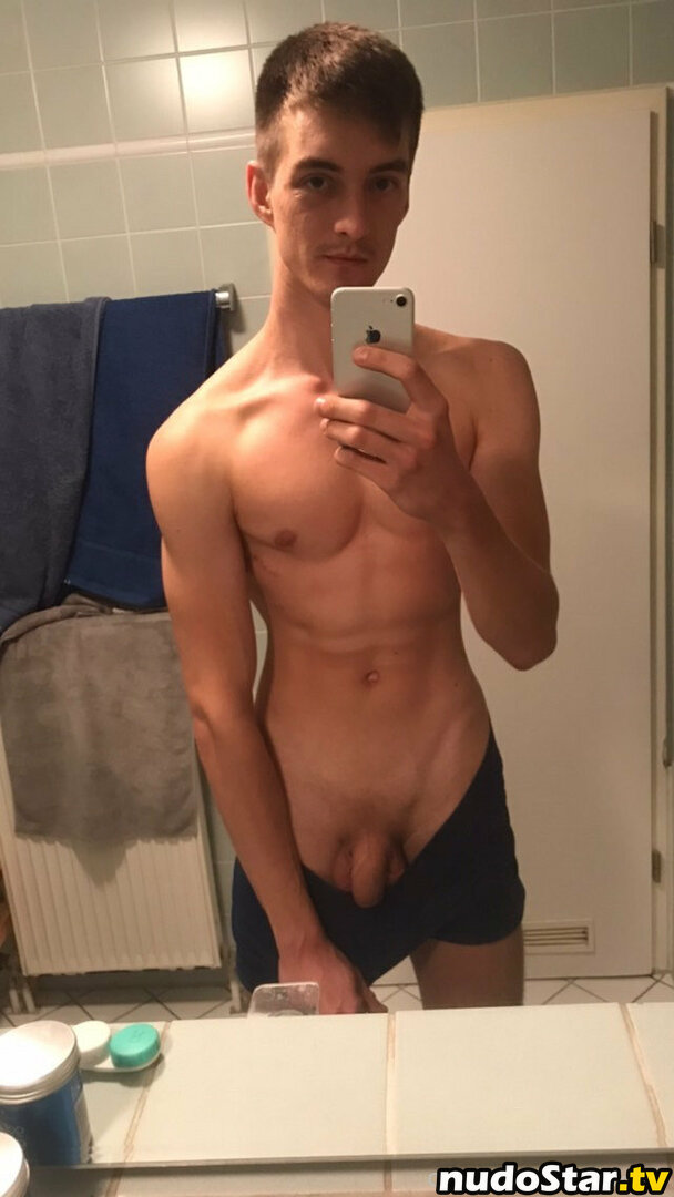 ambroxios / ponchoulara Nude OnlyFans Leaked Photo #41