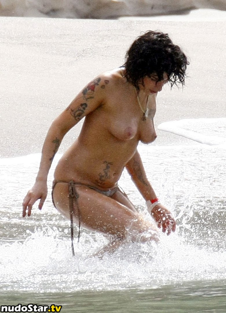 Amy Winehouse / amywinehouse / thezorromask Nude OnlyFans Leaked Photo #5