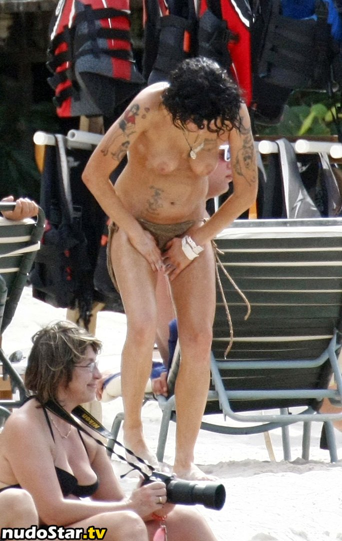 Amy Winehouse / amywinehouse / thezorromask Nude OnlyFans Leaked Photo #6