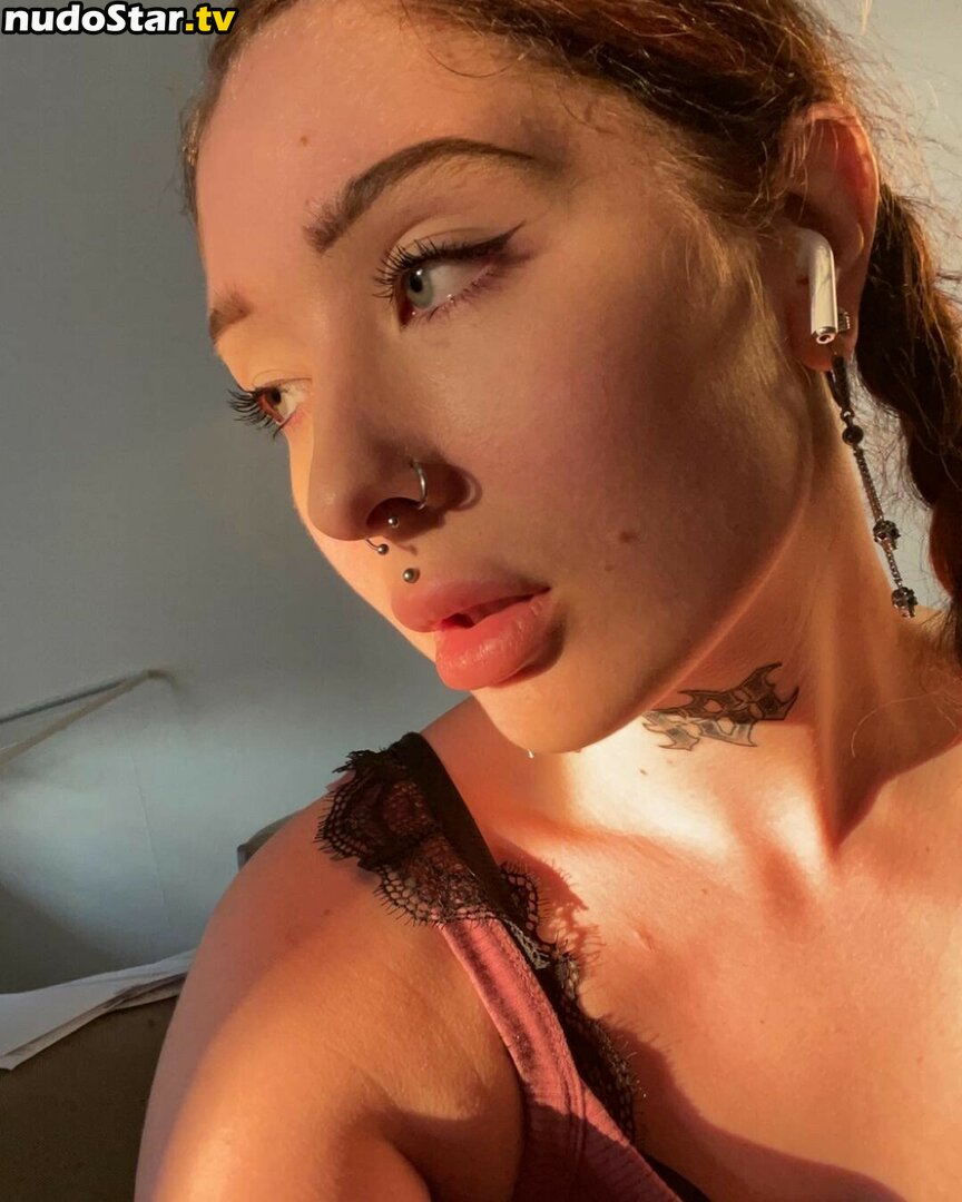 anastasia_mcqueen / anastasia_sax_mcqueen Nude OnlyFans Leaked Photo #18