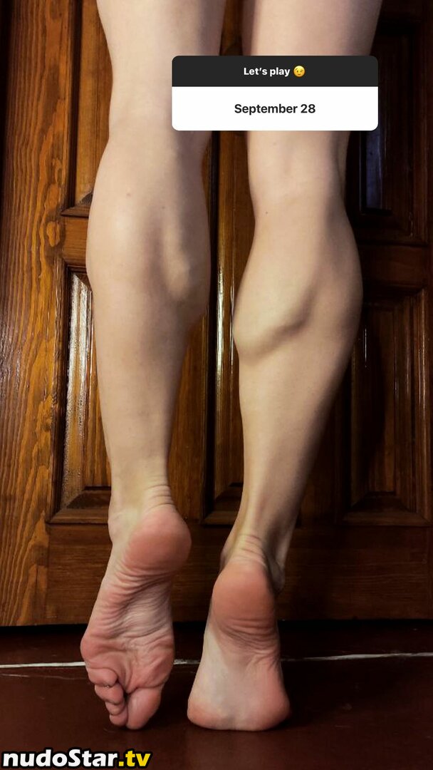 Anastasialegs / queen.legs Nude OnlyFans Leaked Photo #2