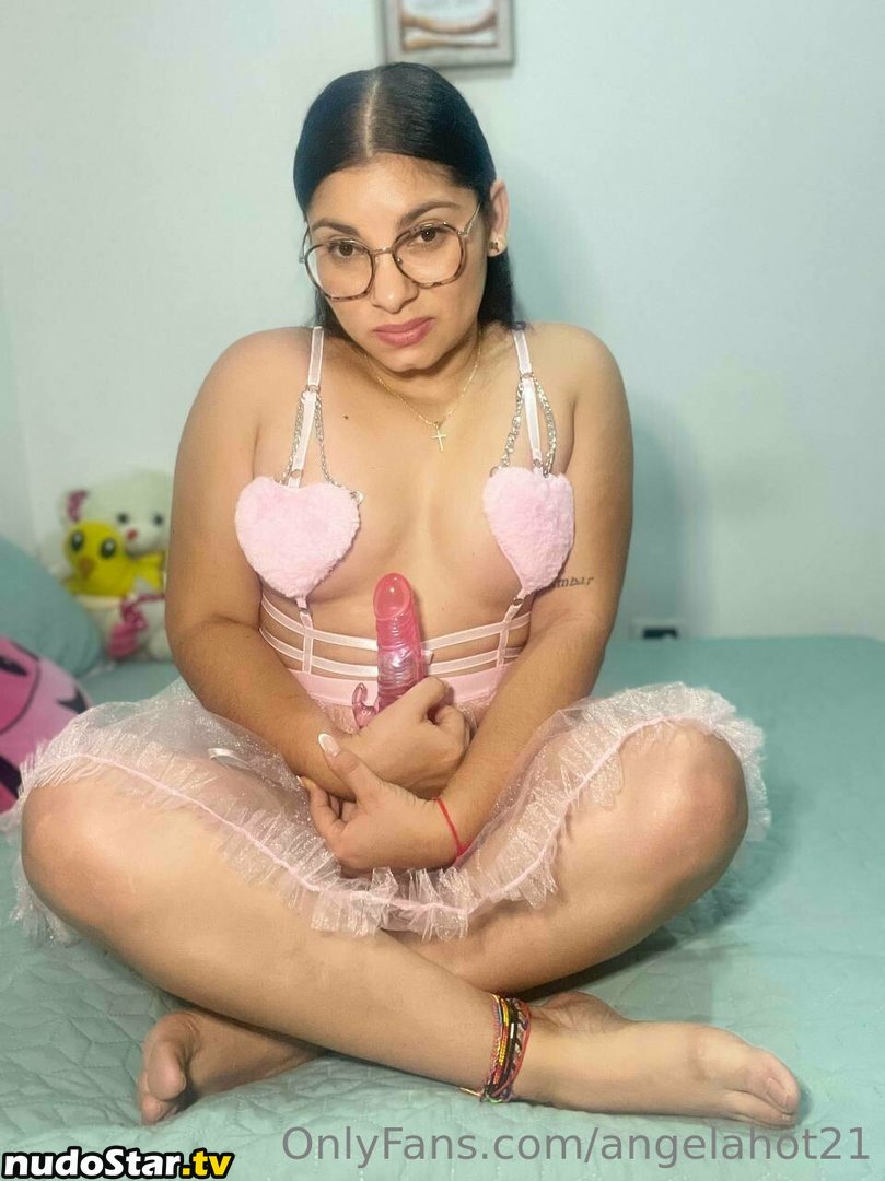 angelahot21 / lilhunee21 Nude OnlyFans Leaked Photo #89