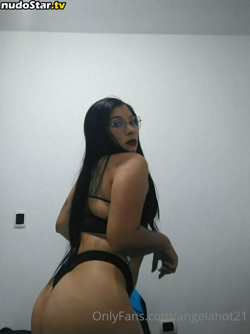 angelahot21 / lilhunee21 Nude OnlyFans Leaked Photo #113