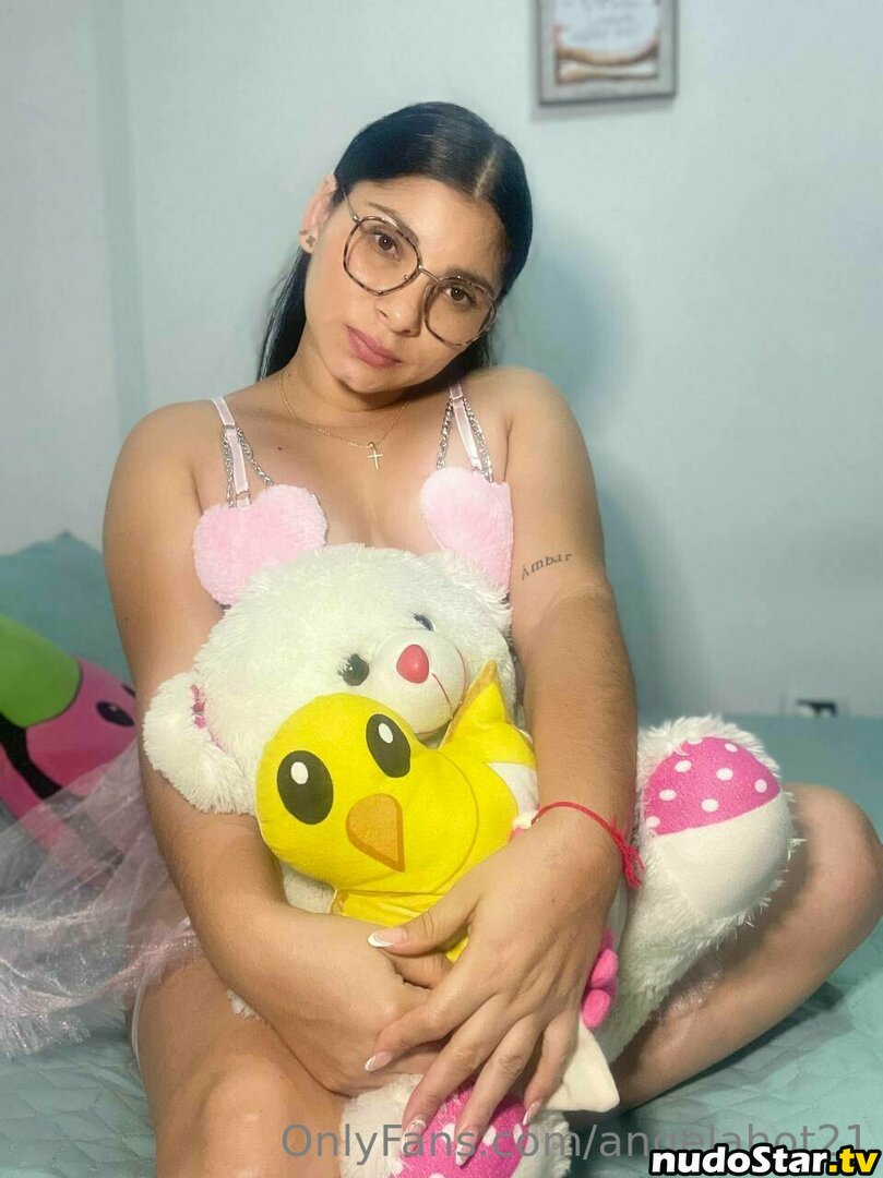 angelahot21 / lilhunee21 Nude OnlyFans Leaked Photo #322