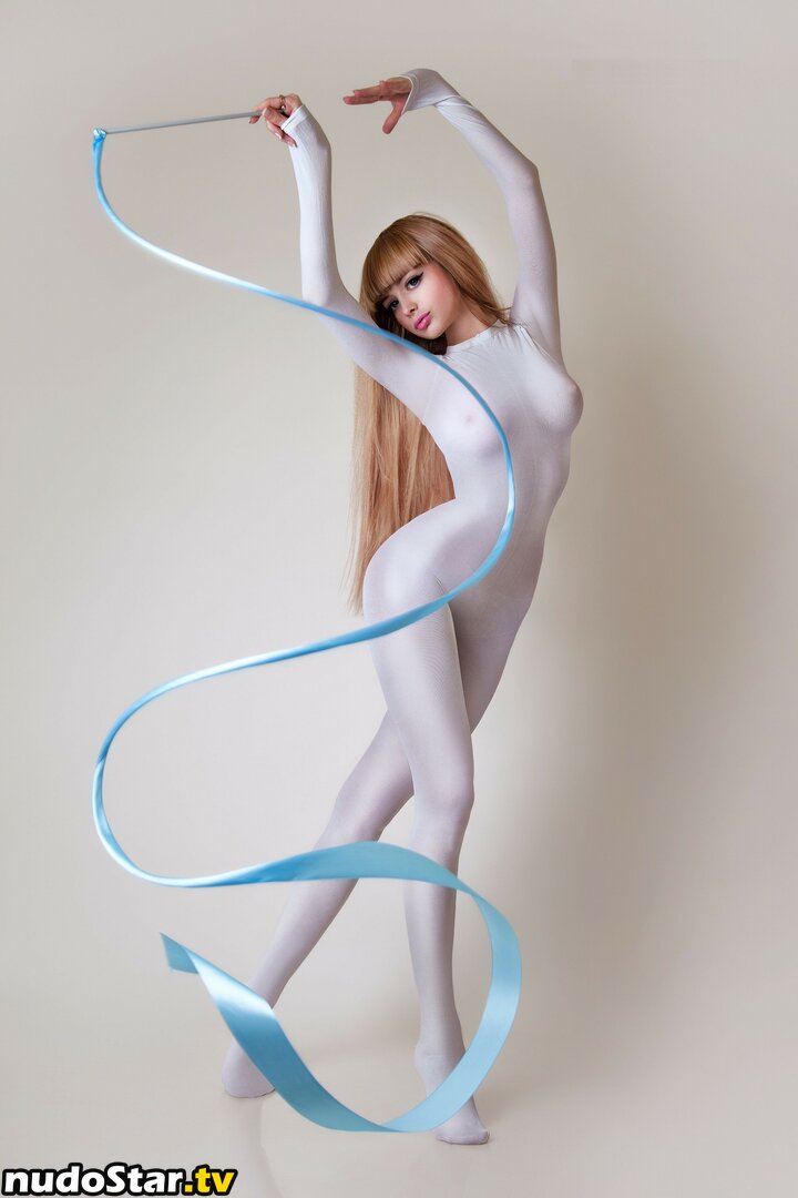 Angelica Kenova / russian_barbie / russian_barbiee Nude OnlyFans Leaked Photo #20