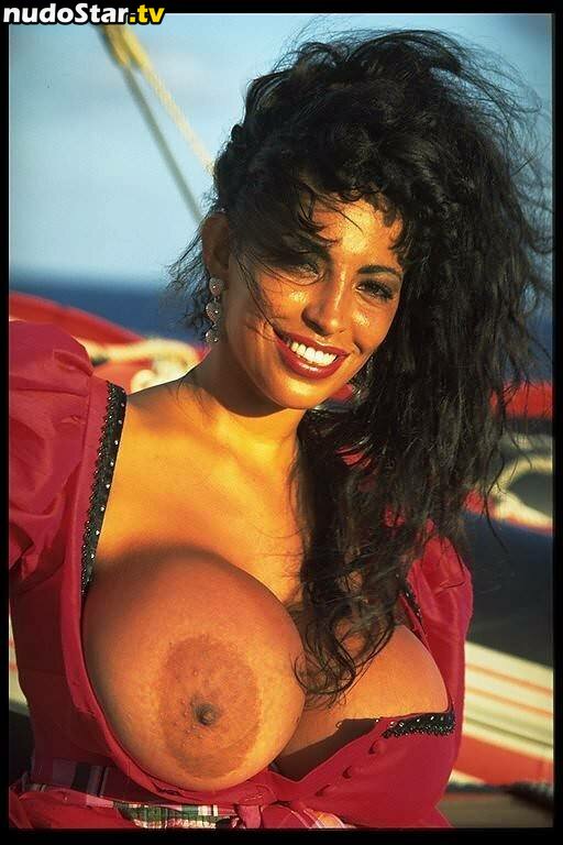 Angelique Dos Santos / Busty Angelique / karolhann Nude OnlyFans Leaked Photo #62
