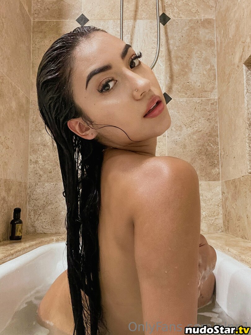 angiew1 / angiezabb Nude OnlyFans Leaked Photo #4