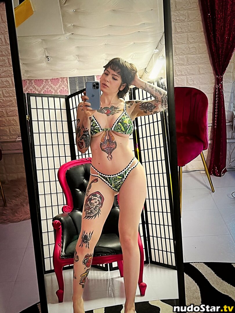 Annie Jay / anniejay / anniejaylin / anniejaytweets Nude OnlyFans Leaked Photo #2