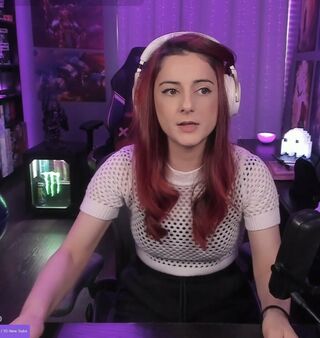 Anniefuchsia