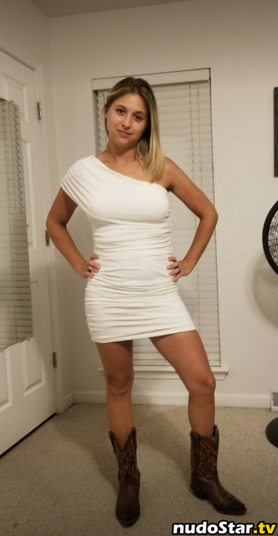 Annoy_the_wife_project / Annoyed Wifey / Kimberly Eastridge / annoyedwifey / kimberly_eastridge Nude OnlyFans Leaked Photo #1