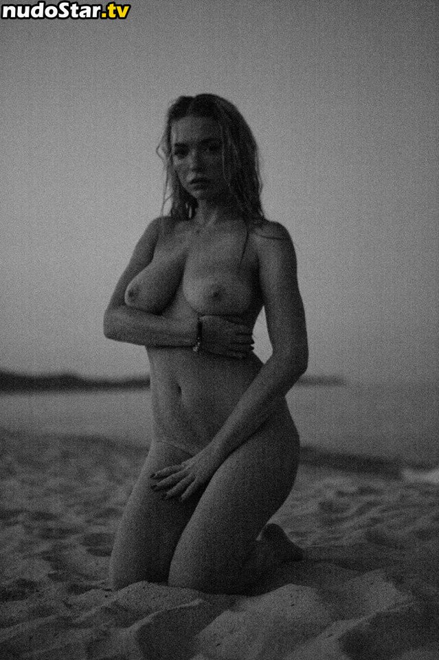 aprilsummersmodel Nude OnlyFans Leaked Photo #7