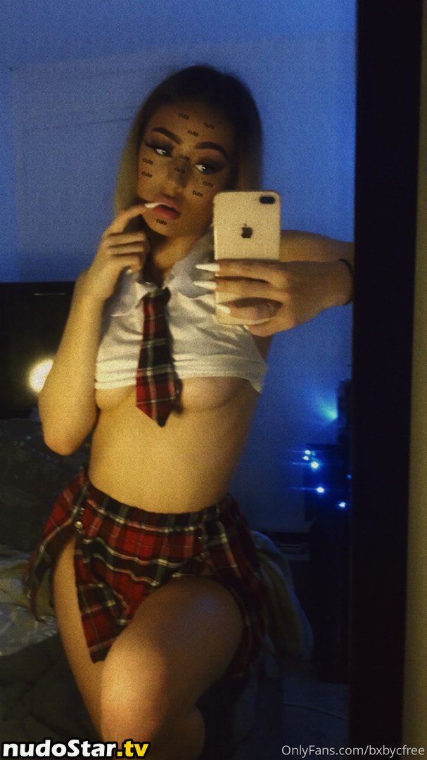aria.fre / ariafreee Nude OnlyFans Leaked Photo #3