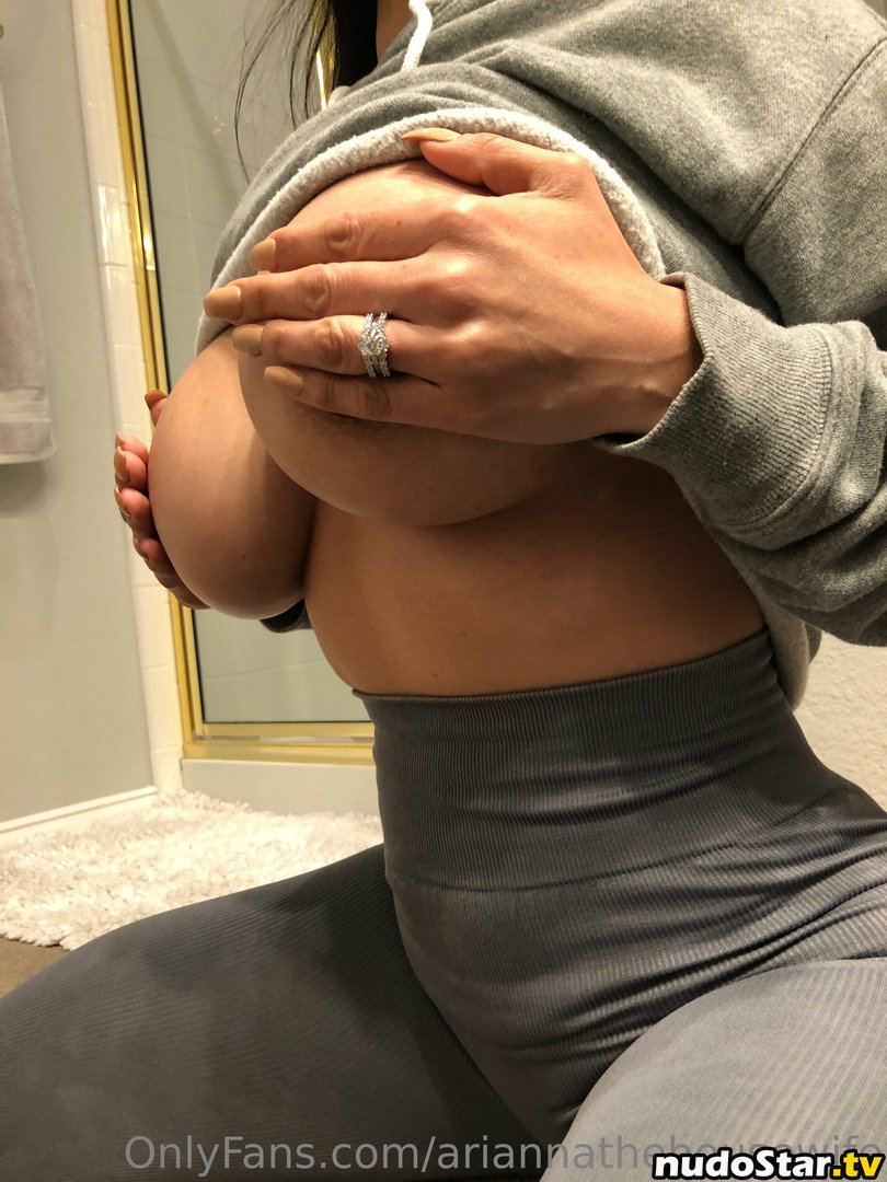 Arianna Housewife / ariannathehousewife Nude OnlyFans Leaked Photo #9