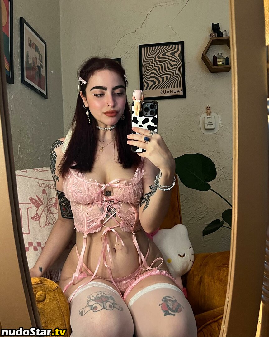 artbitch666 / huhlaynuh Nude OnlyFans Leaked Photo #42