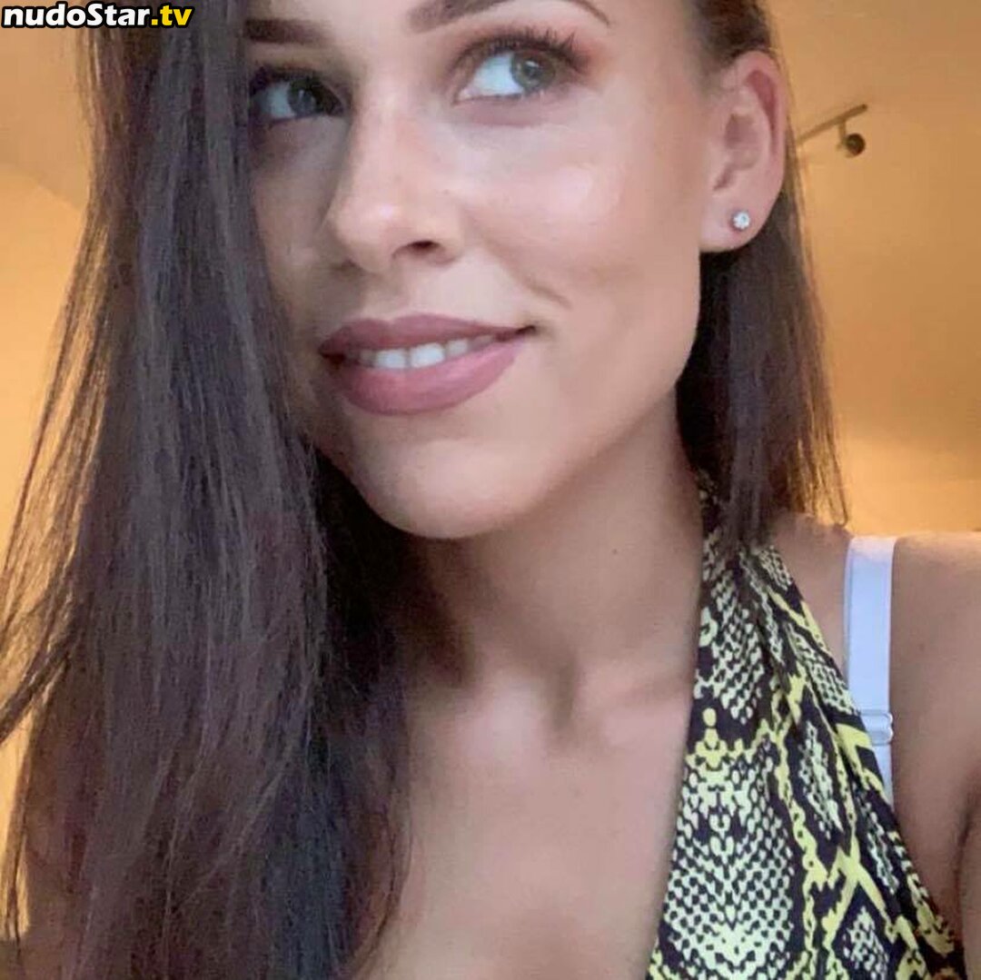 Ashleigh Stroude / ash.stroude / ashleighstroude / ashtravel17 / theashgraham Nude OnlyFans Leaked Photo #13