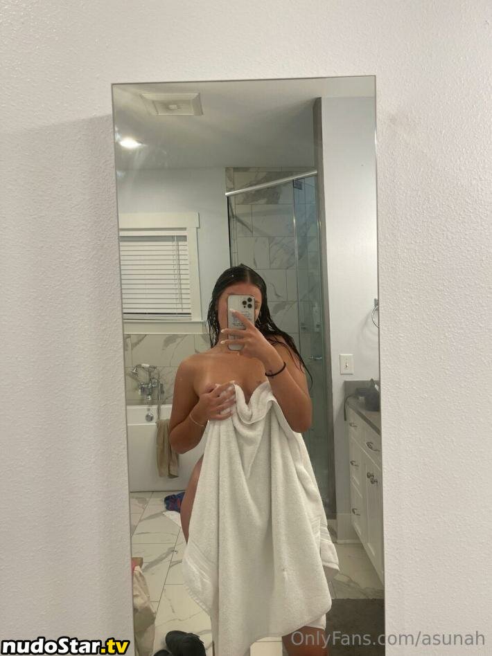 Eli-San / asunah / emmnicoll Nude OnlyFans Leaked Photo #1