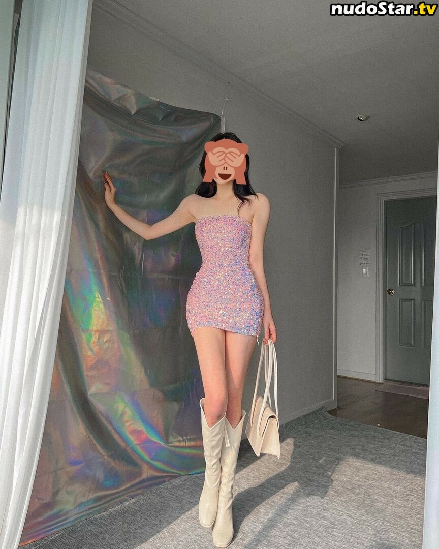 Aurora_boots / WanRouPH / sluttyofficeraurora Nude OnlyFans Leaked Photo #1