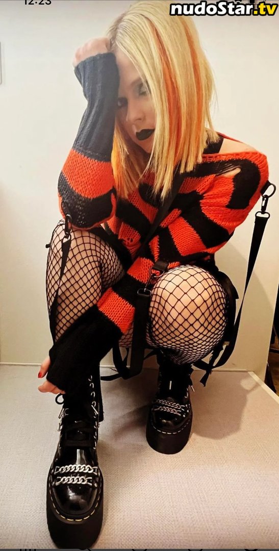 Avril Lavigne / AvrilLavigne Nude OnlyFans Leaked Photo #67