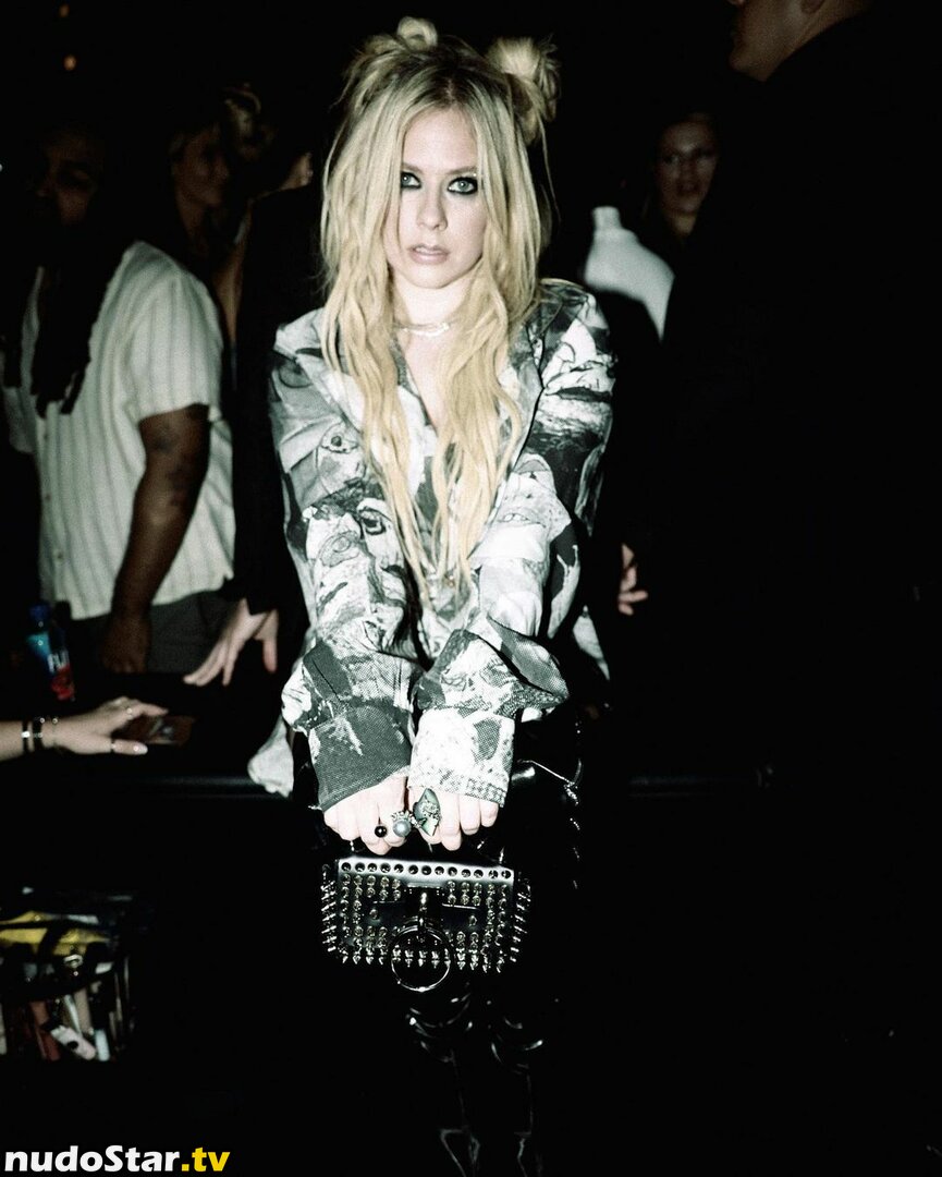 Avril Lavigne / AvrilLavigne Nude OnlyFans Leaked Photo #85