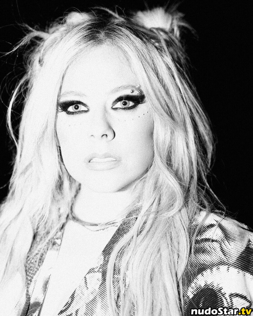 Avril Lavigne / AvrilLavigne Nude OnlyFans Leaked Photo #89
