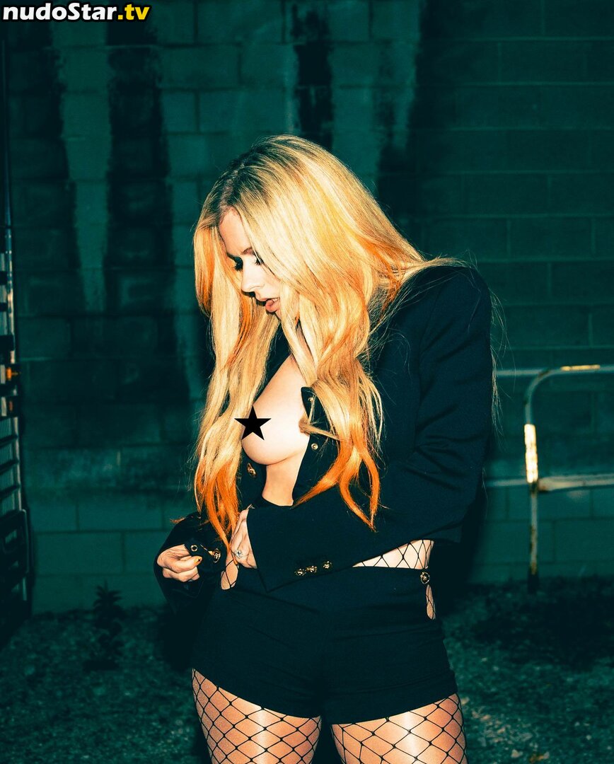 Avril Lavigne / AvrilLavigne Nude OnlyFans Leaked Photo #106