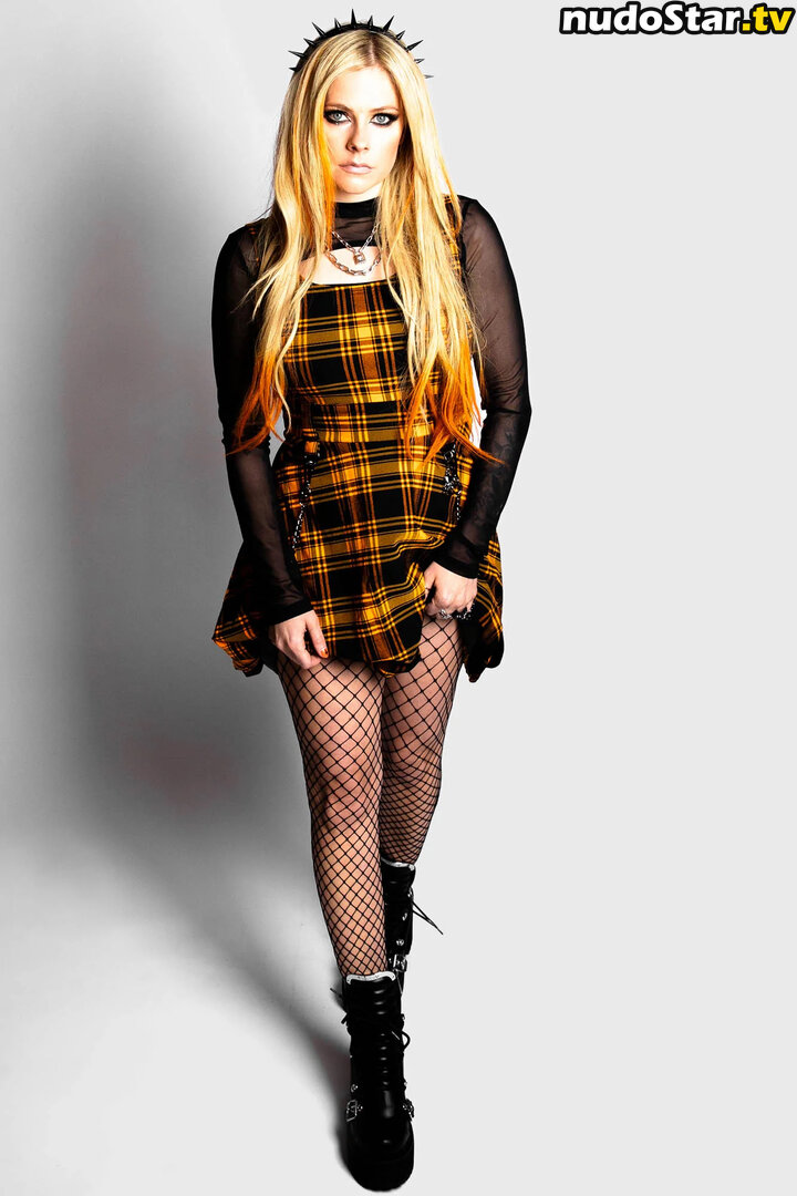Avril Lavigne / AvrilLavigne Nude OnlyFans Leaked Photo #139