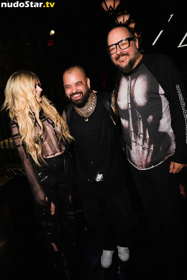 Avril Lavigne / AvrilLavigne Nude OnlyFans Leaked Photo #238