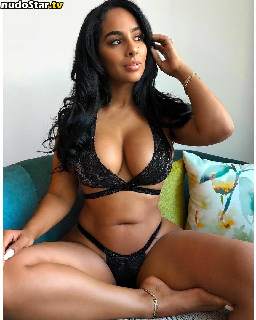 Ayisha Diaz / ayishadiaz / ayishadiaz0 Nude OnlyFans Leaked Photo #40