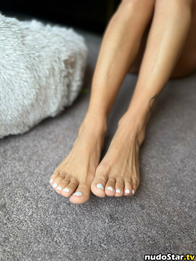 barefootbunny3456 / nynaeve56 Nude OnlyFans Leaked Photo #27