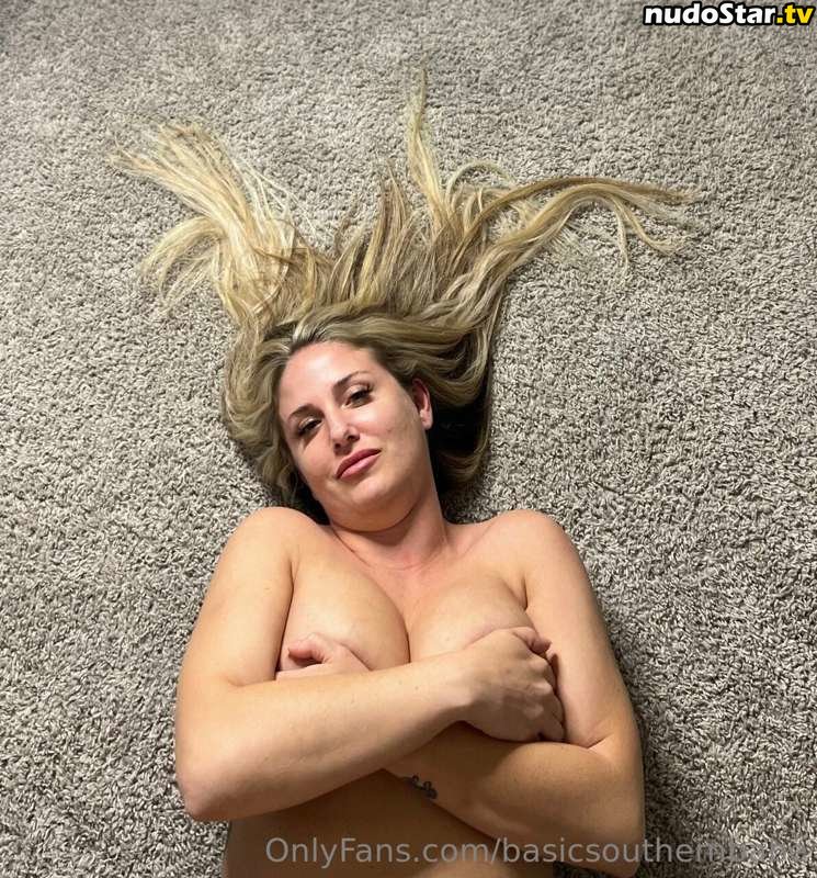 basicsouthernbabe / basicsoutherngirl Nude OnlyFans Leaked Photo #35