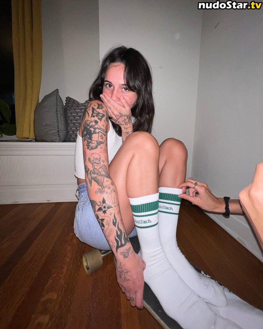 Bea Miller / beamiller Nude OnlyFans Leaked Photo #13